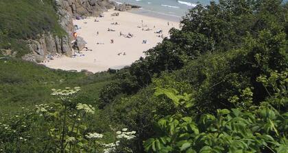 Quality Three Bedroomed House in Peaceful Seaside Village