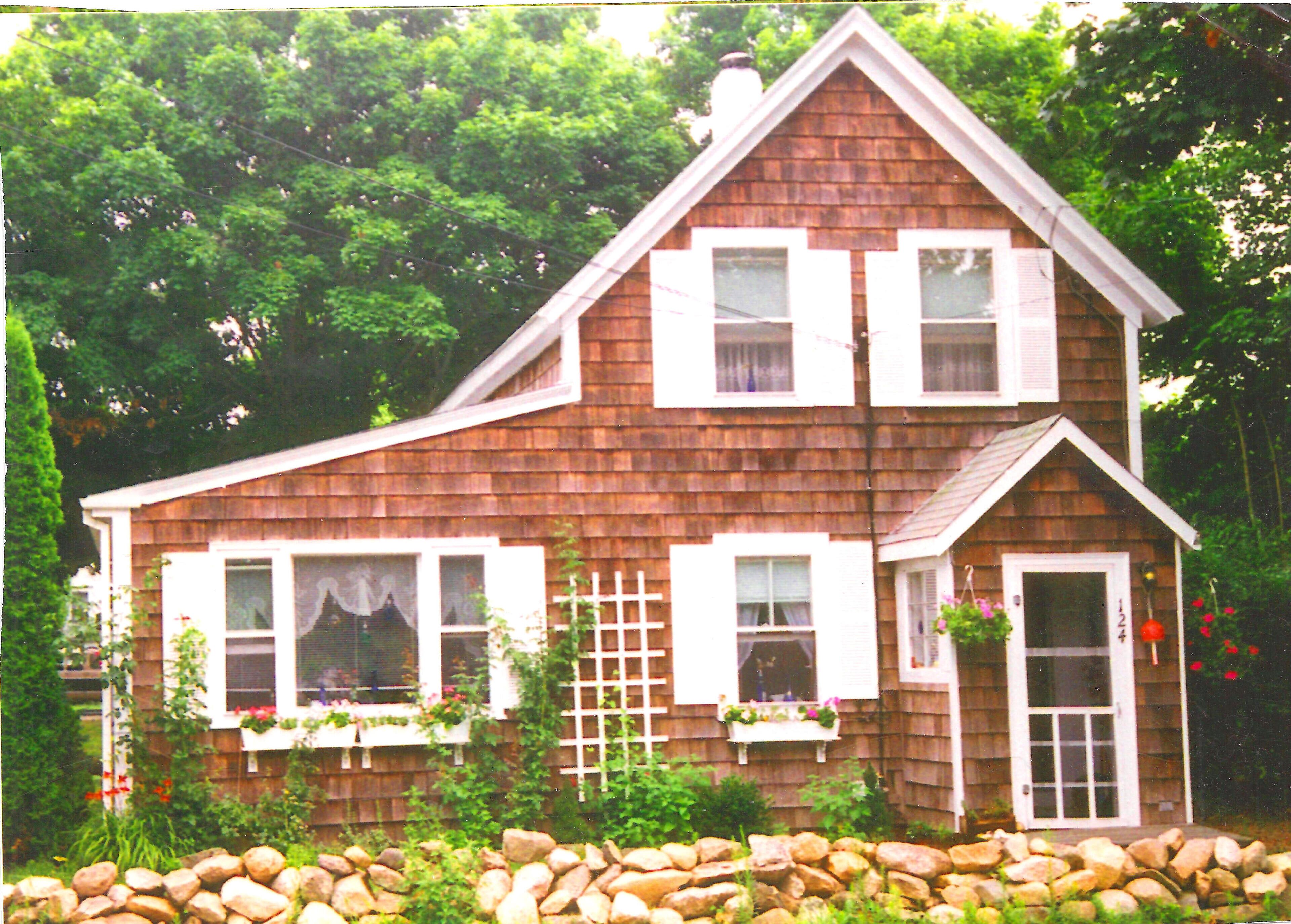WALK TO BEACHES,HARBOR,EVERYTHING!! IN-TOWN OB! Deck,A/C,Outdoor Shower, Wifi