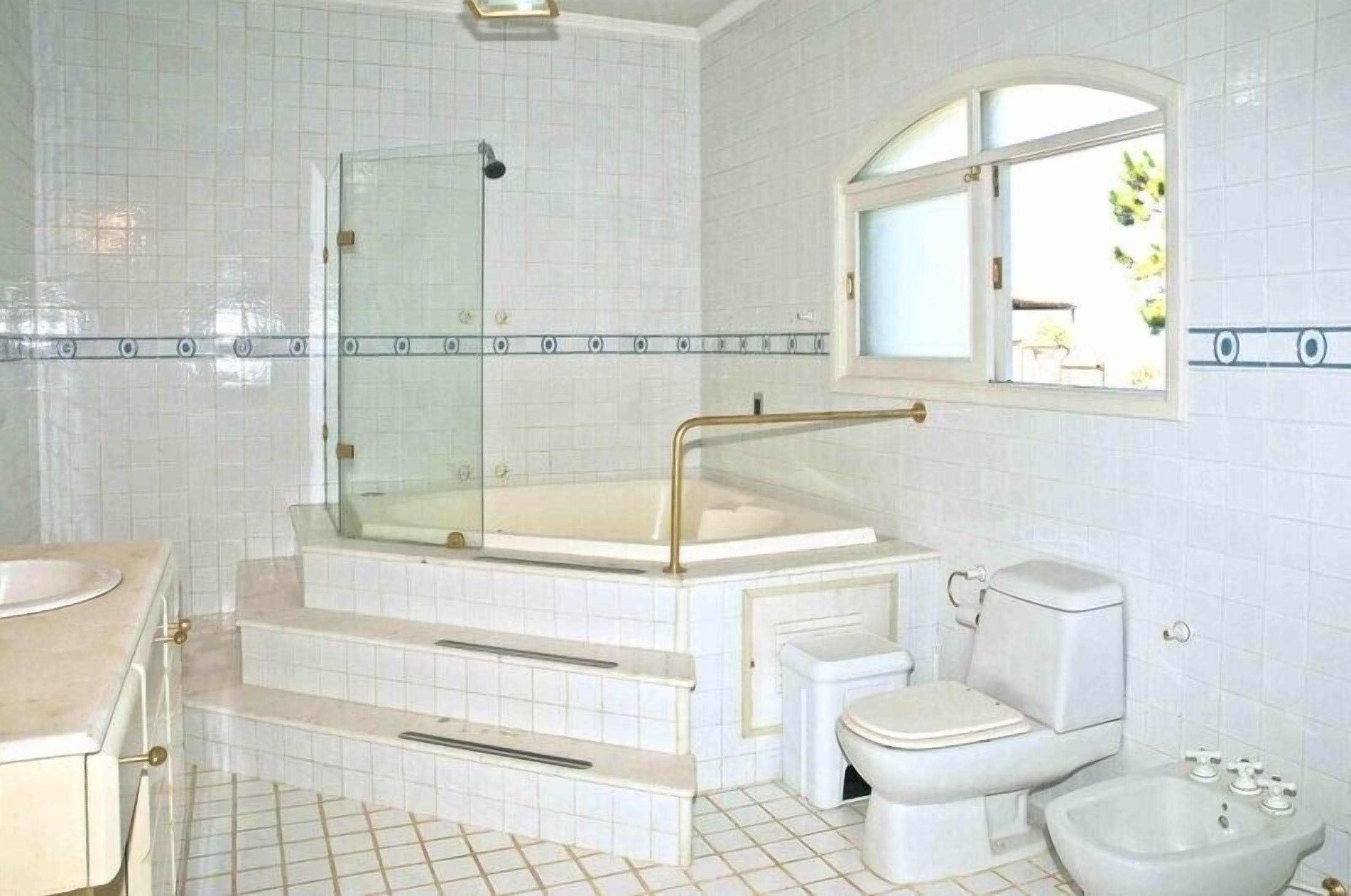 Your private Spring on the mountain peak with 360 views, breathtaking