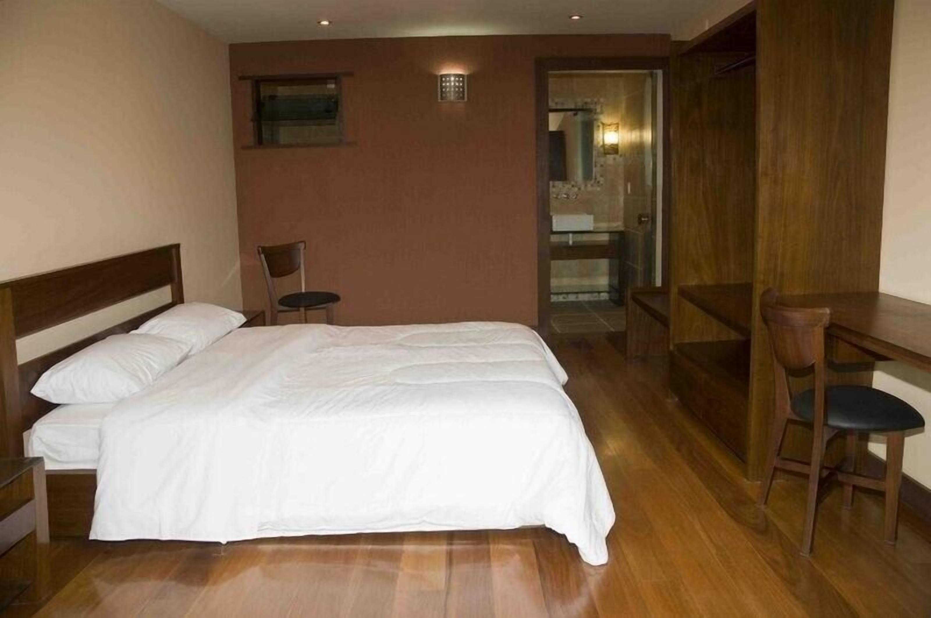 Your private Spring on the mountain peak with 360 views, breathtaking