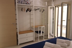 2 chambres, fer et planche à repasser, Wi-Fi gratuit, draps fournis
