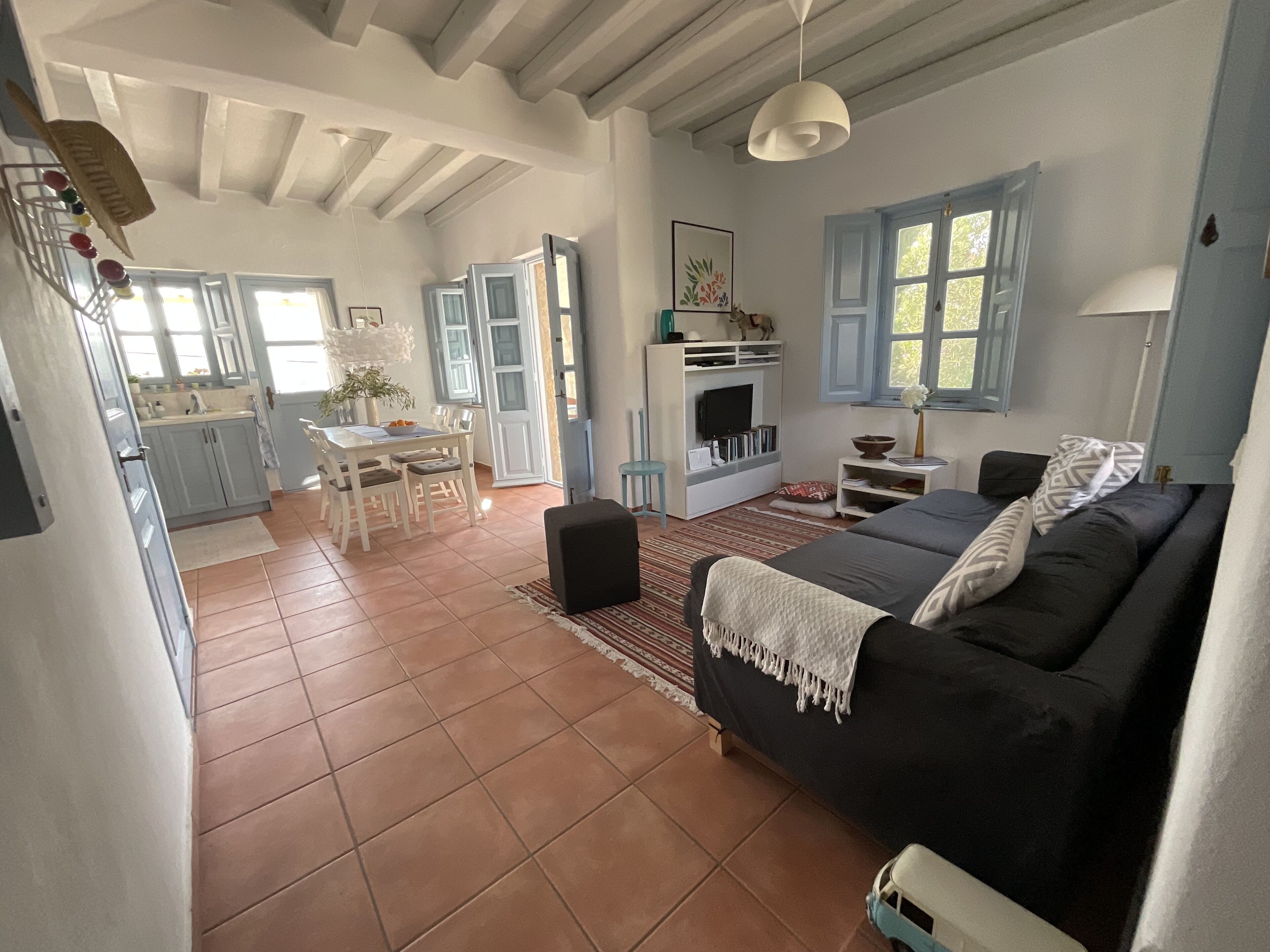 Detached, quiet domicile near the beach, Skala / Merikas Bay, EOT proof