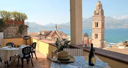 Casa Cattedrale amazing sea view in Gaeta