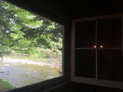 Swiftwater Cabins: TWO cabins on 30 riverfront acres