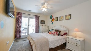 3 chambres, fer et planche à repasser, lit parapluie, Wi-Fi gratuit