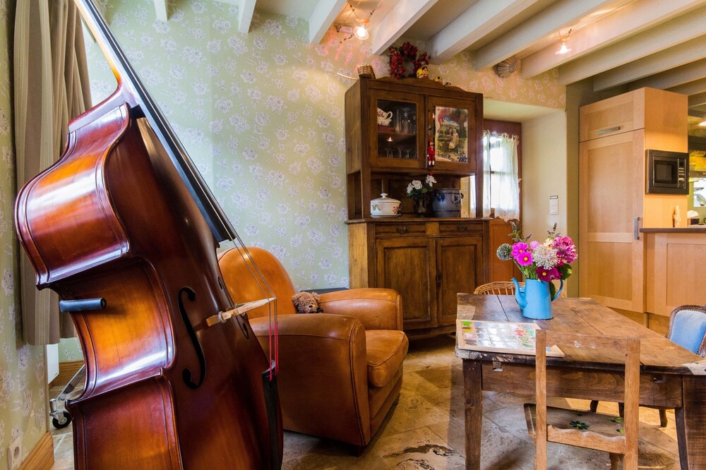 Pretty house in the heart of Auxois, ideal for families of 2 or 3 children.