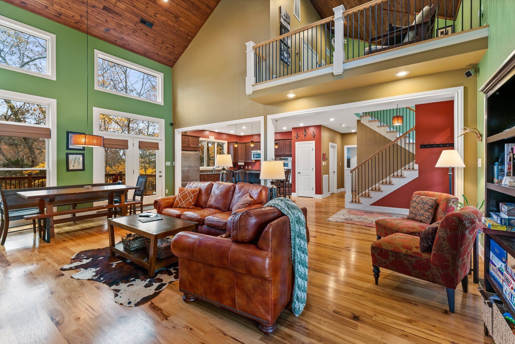 Luxurious Lakefront Custom Home - 4 secluded acres - WFH/HotDesk Friendly