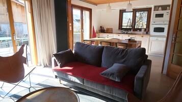 Televisie, boeken en een printer