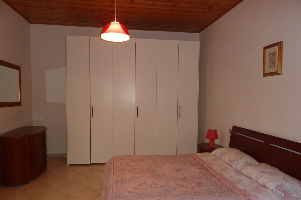 Ideal Place to Sleep, in the Country Side Between Chianti and Vernaccia Area