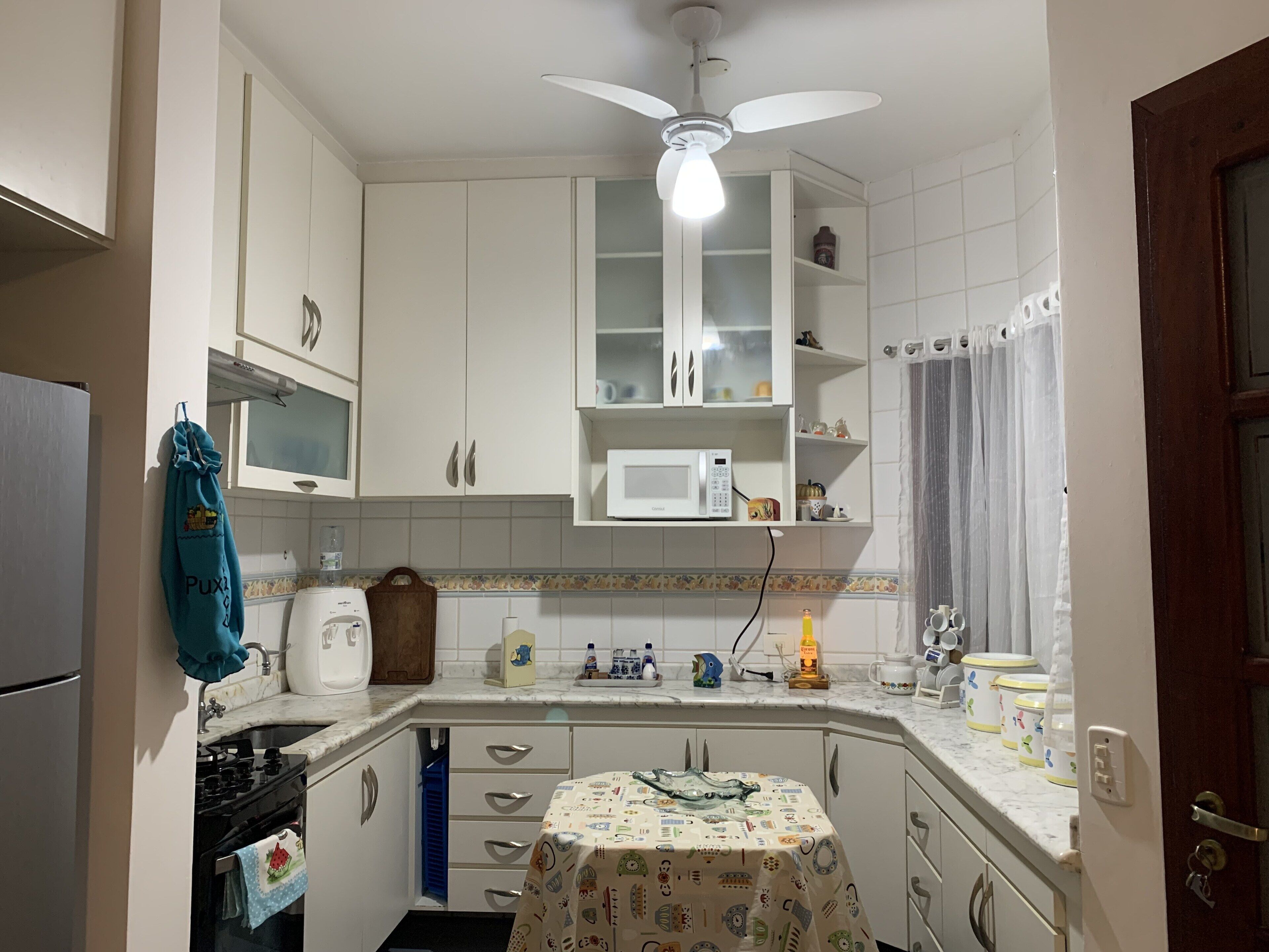 Apartment in a condominium 100 meters from the beach, with 02 bedrooms