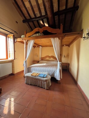 3 chambres, fer et planche à repasser, Wi-Fi gratuit, draps fournis