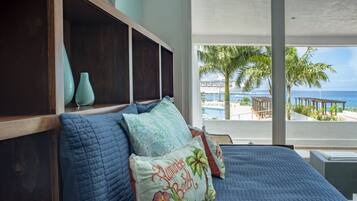 1 bedroom, in-room safe, iron/ironing board, WiFi (free)