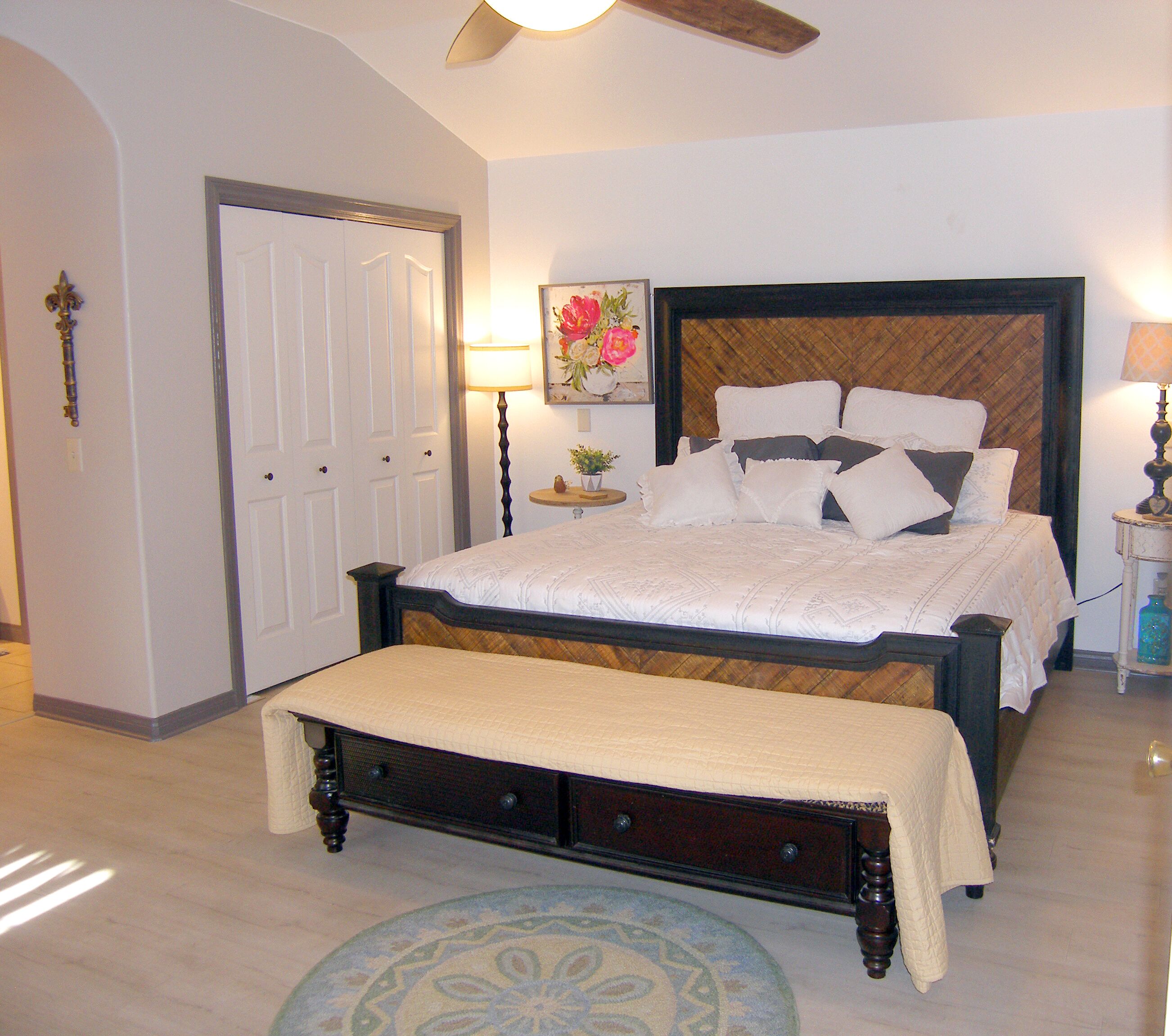 3BR #259048 A charming pool home with astonishing mountain views Great Location!