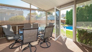 Unclassified image, 5 of 42, button - Amazing in ground Pool, 5 bedroom 3 bath, Short Walk to Town and  Beach (South Haven)