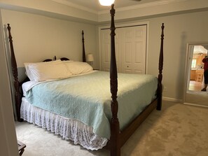 5 bedrooms, in-room safe, iron/ironing board, travel cot