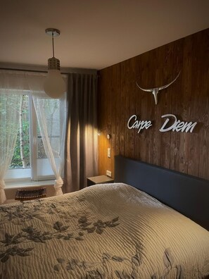 1 Schlafzimmer, Schreibtisch, WLAN, Bettwäsche