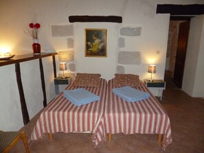 4 bedrooms, iron/ironing board, travel crib, free WiFi