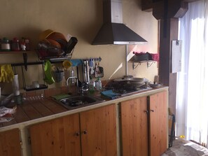 Refrigerador, horno, parrilla de estufa y lavavajillas 