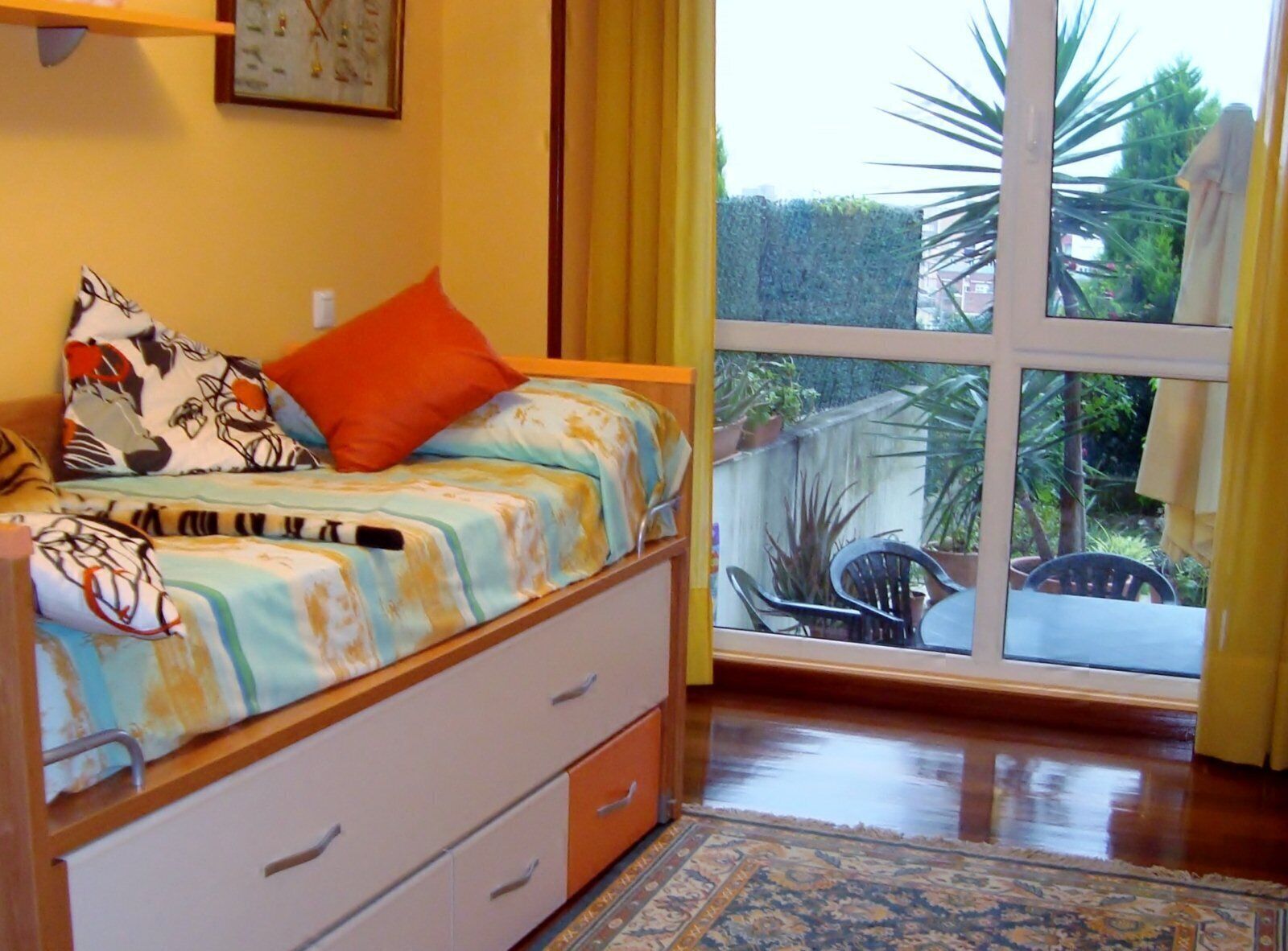 Apartment with garden, near BILBAO, Pool, Garage, Wifi, ideal family