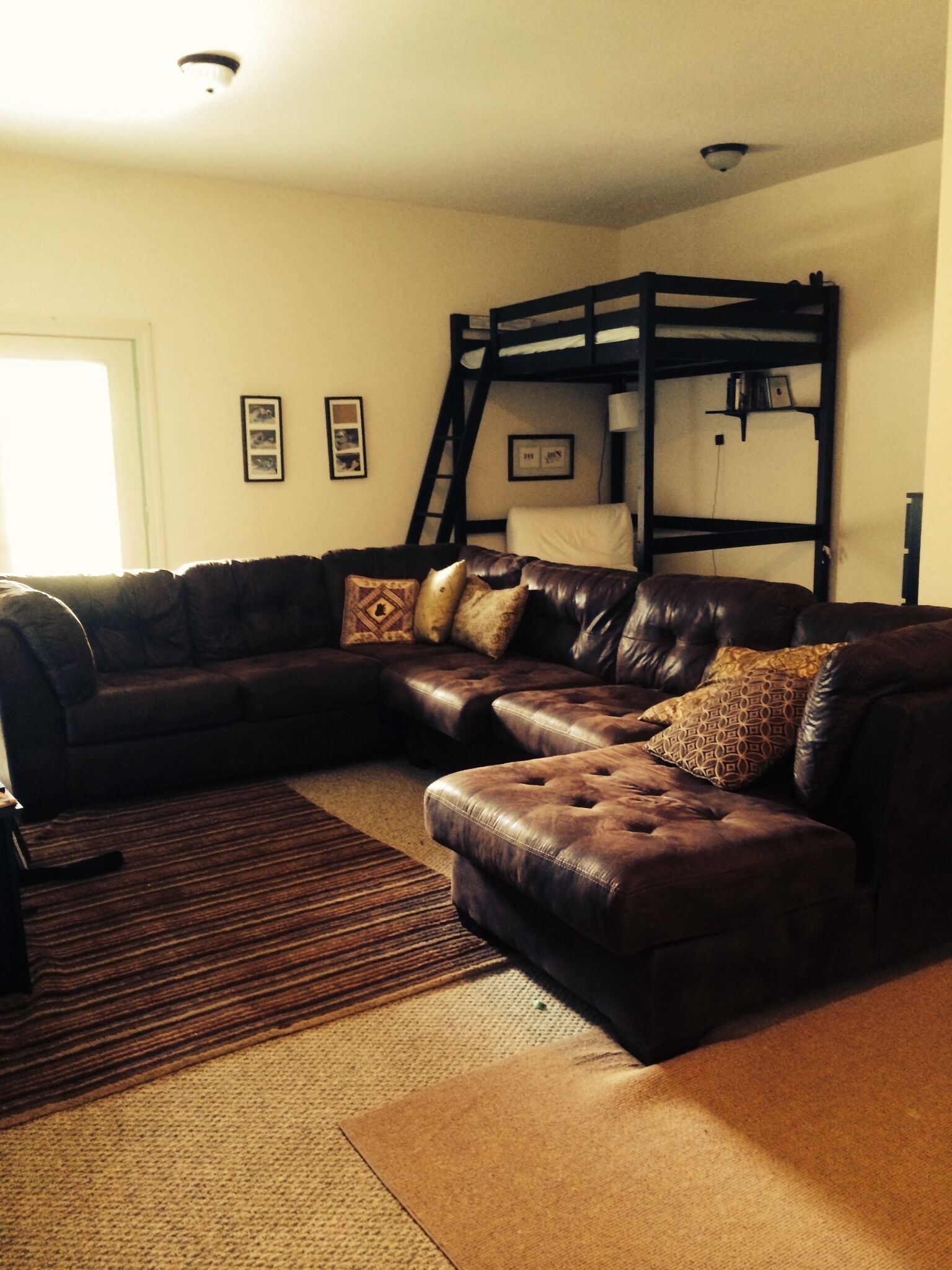 Mountain Views, 4 bedroom, Sleeps 12.