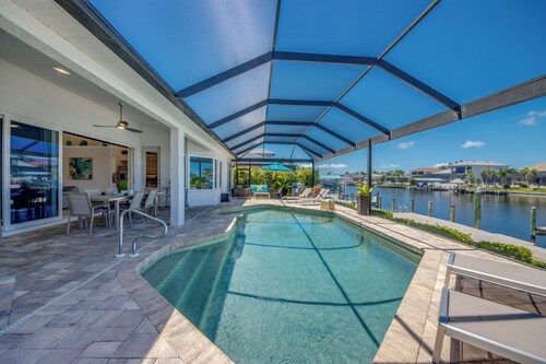 Superior water view (western exposure) 4 bedroom villa (sleeps 8)