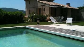 Piscine extérieure