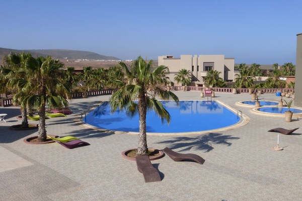 La piscine du haut prés de la villa
