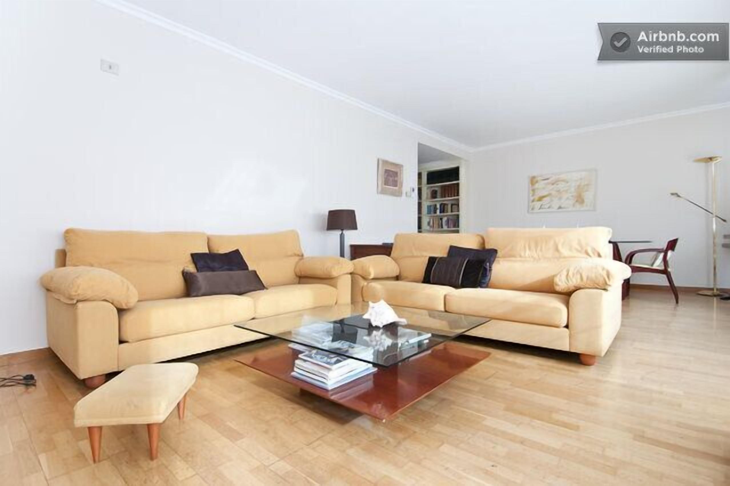 FIRST LINE BEACH. 6 PAX