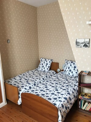 4 Schlafzimmer, Schreibtisch, Bügeleisen/Bügelbrett, kostenloses WLAN