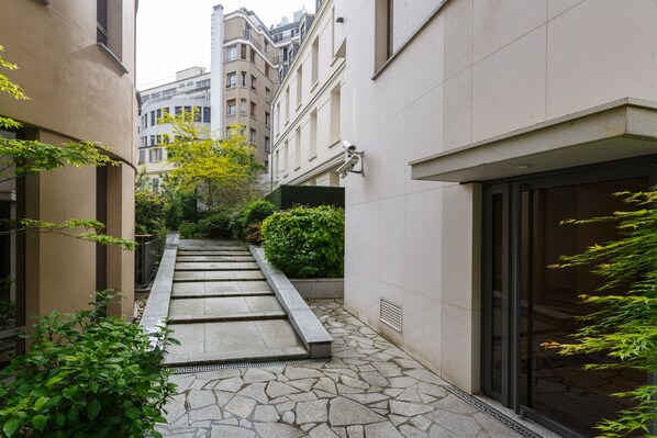 تفاصيل الفندق من الخارج