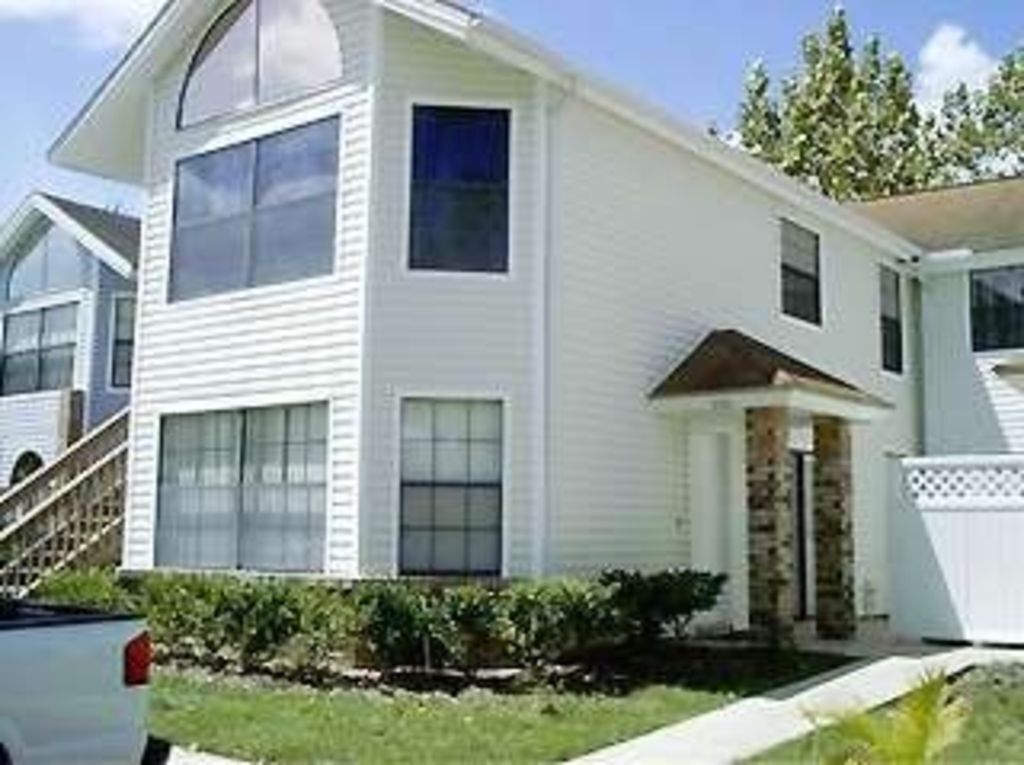 Vacation Villa near Disney and attractions with Wireless Internet.