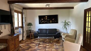 Télévision, cheminée