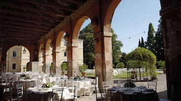 Área para banquetes al aire libre