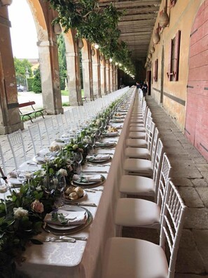 Outdoor banquet area - Venetian Villa fully staffed with private pool, tennis court in 3 hectar garden (ESTE)