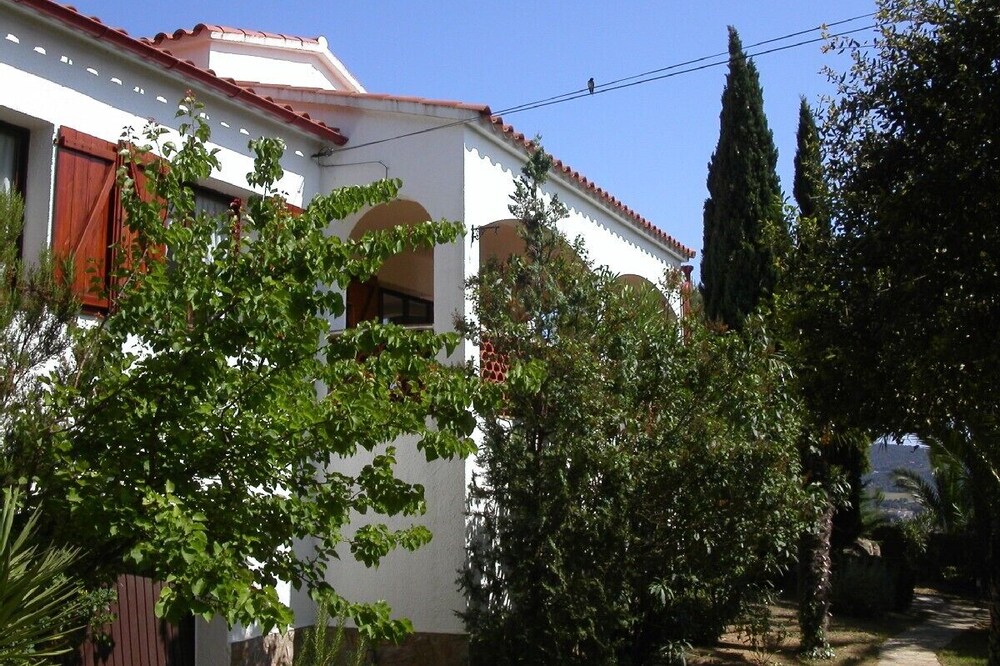 Pretty Spanish Villa Free WiFi Private Pool Air conditioned, Mediterranean Views