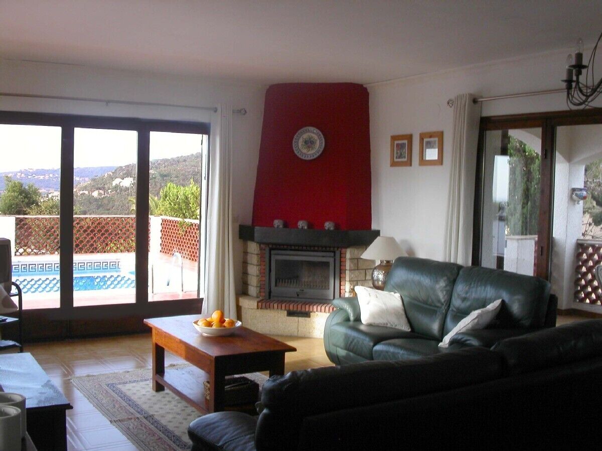 Pretty Spanish Villa Free WiFi Private Pool Air conditioned, Mediterranean Views