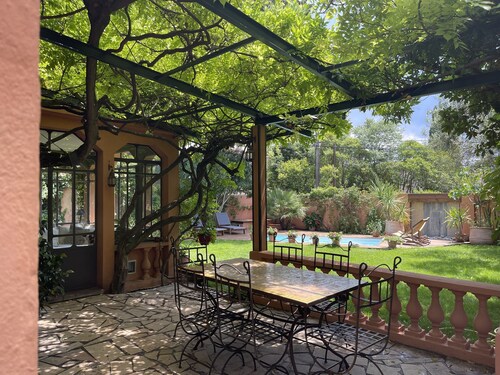 Maison de charme, nature et culture à Aix en Provence 