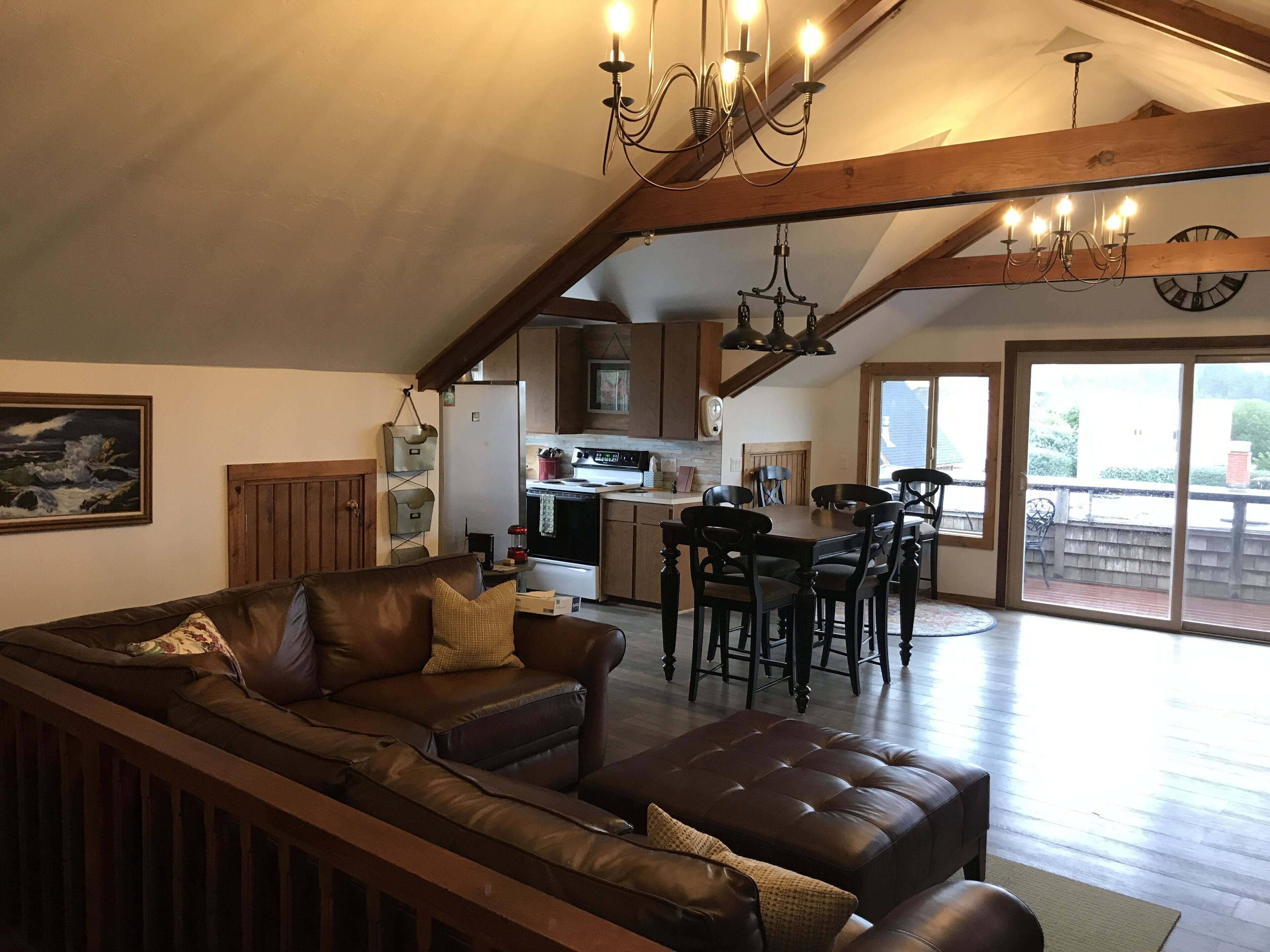 The Village Bungalow is a spacious second story one plus bedroom flat.