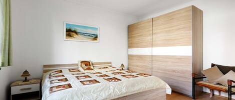 1 habitación, escritorio, wifi y ropa de cama