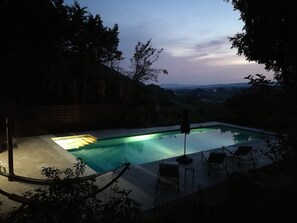 A heated pool - 10mn from the beaches, La Bisotte: property with large pool (Le Castellet)