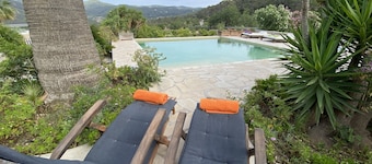 VILLA IBIZA - DICHTBIJ DE ZEE