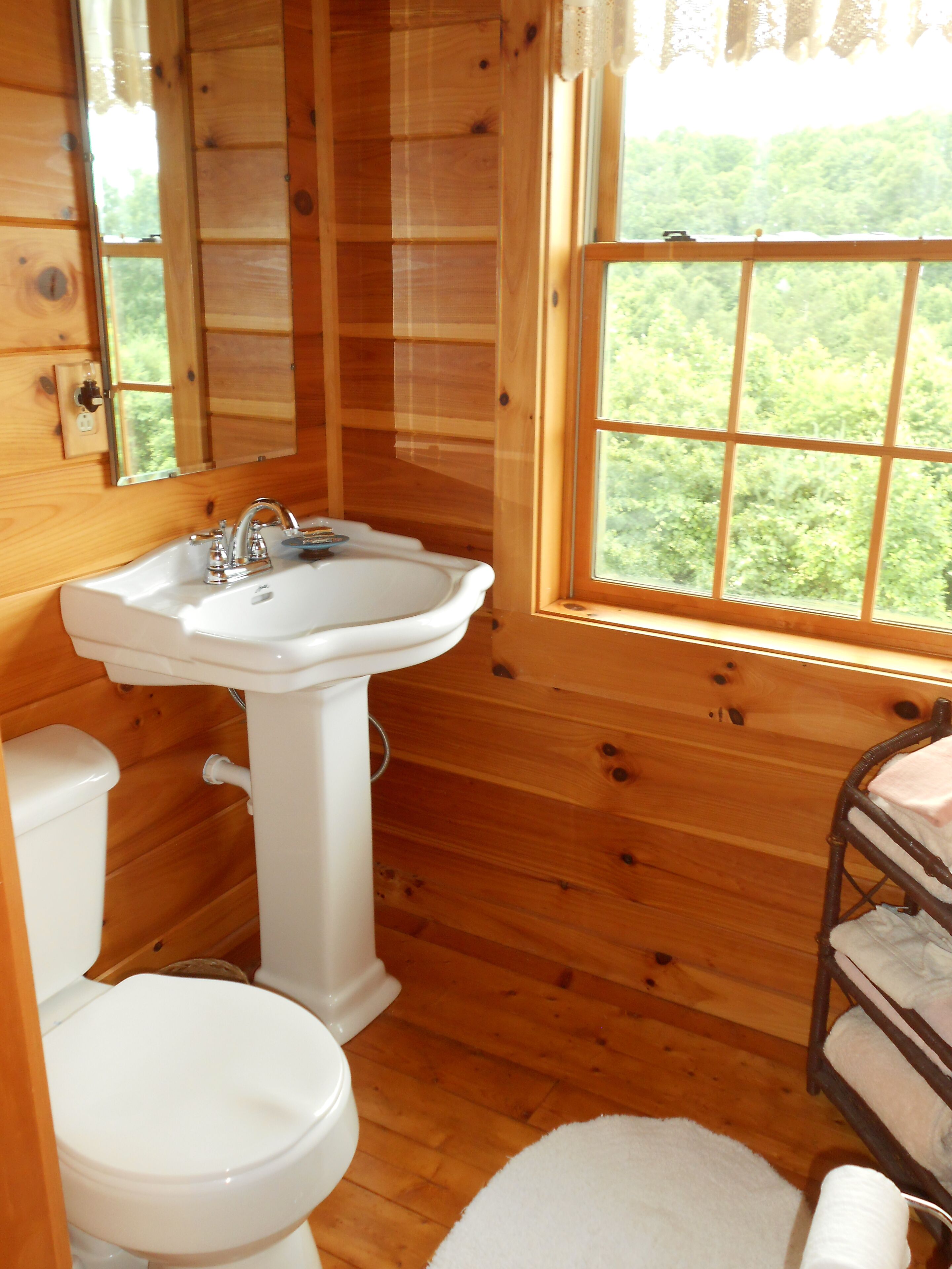 Close to Heaven, Blue Grass, Biking, Hiking,  Fishing and NOW WIFI