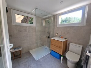 Bathtub
