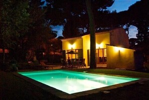 Piscine extérieure, piscine chauffée