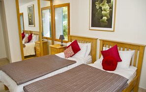 4 bedrooms, in-room safe, iron/ironing board, WiFi