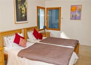 4 bedrooms, in-room safe, iron/ironing board, WiFi