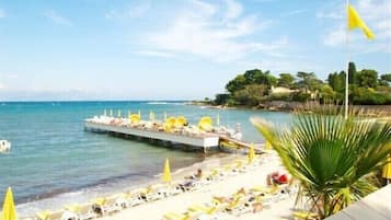 Beach nearby, beach towels