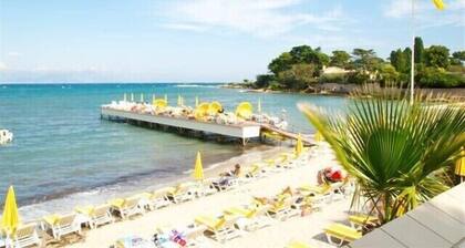 Stilvolle, zeitgenössische Villa am exklusiven Cap d'Antibes