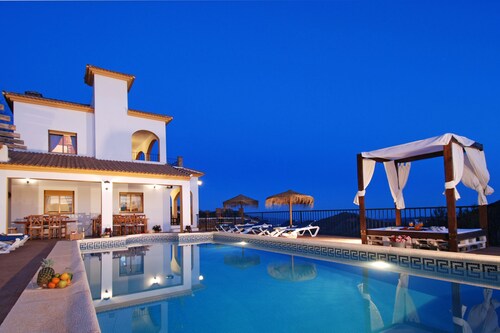 Villa José 2, 12 Pers, Heated Pool, Wifi, A/C, Petfriendly, sea view