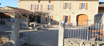 PARCO LUBERON MAS IN PIETRA CABRIERES di Gordes vicino ad Avignone